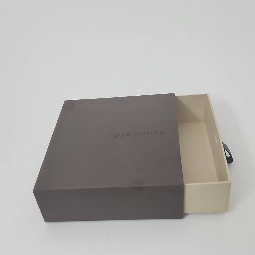Louis Vuitton Box Compact Wallet Dark Brown Pull Open/Close 6. x 5 x 2 inches